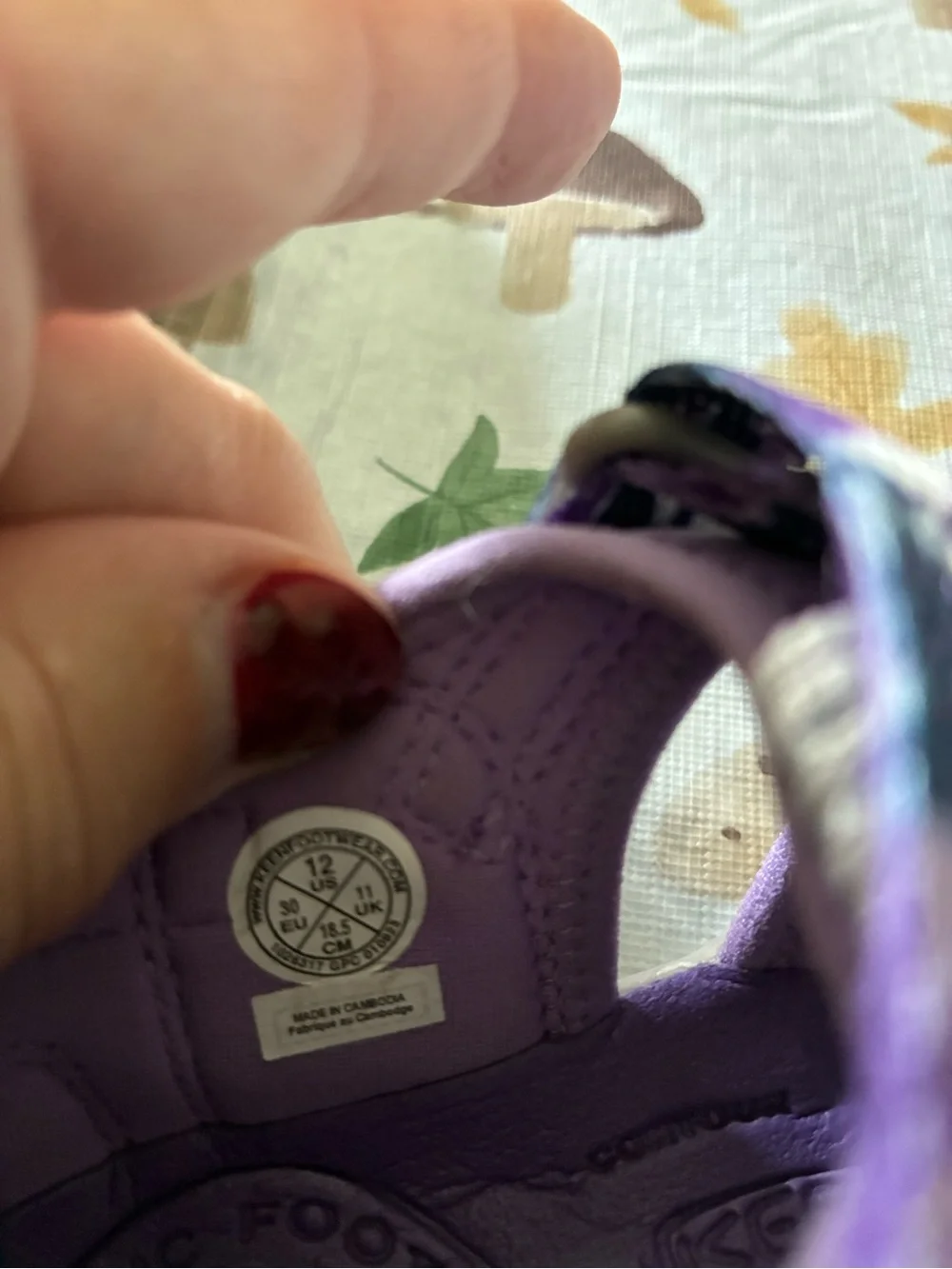 Keen Girls youth Purple Outdoor Sandals - size 12